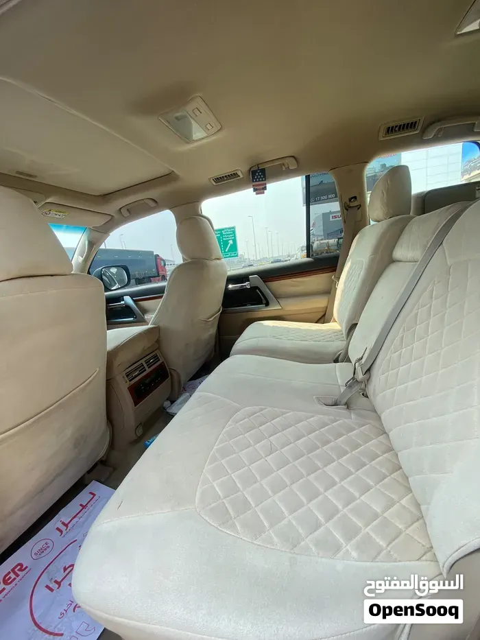 Toyota Land Cruiser 2014 photo 2