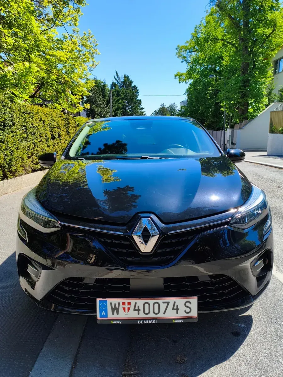 Renault Clio 2023 photo 2