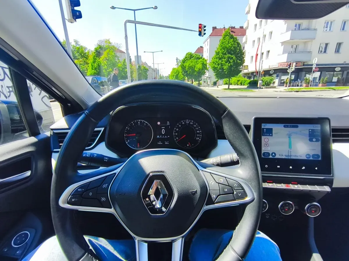 Renault Clio 2023 photo 3