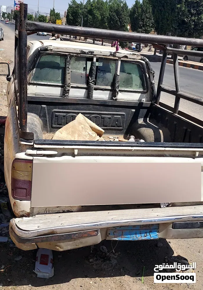 Toyota Hilux 2004 photo 4