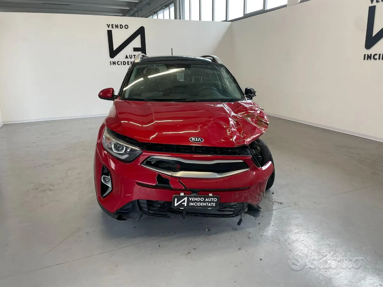 Kia Stonic 2021 photo 2