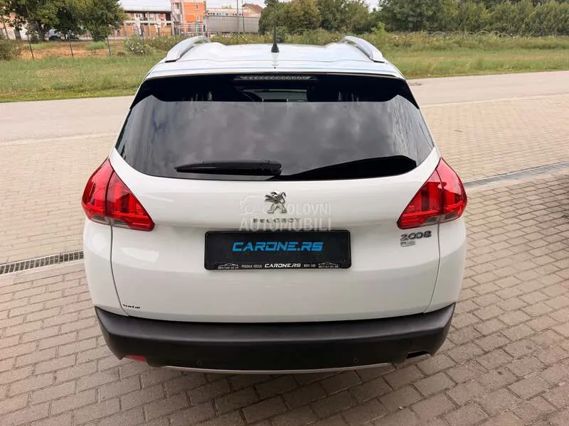 Peugeot 2008 2015 photo 5