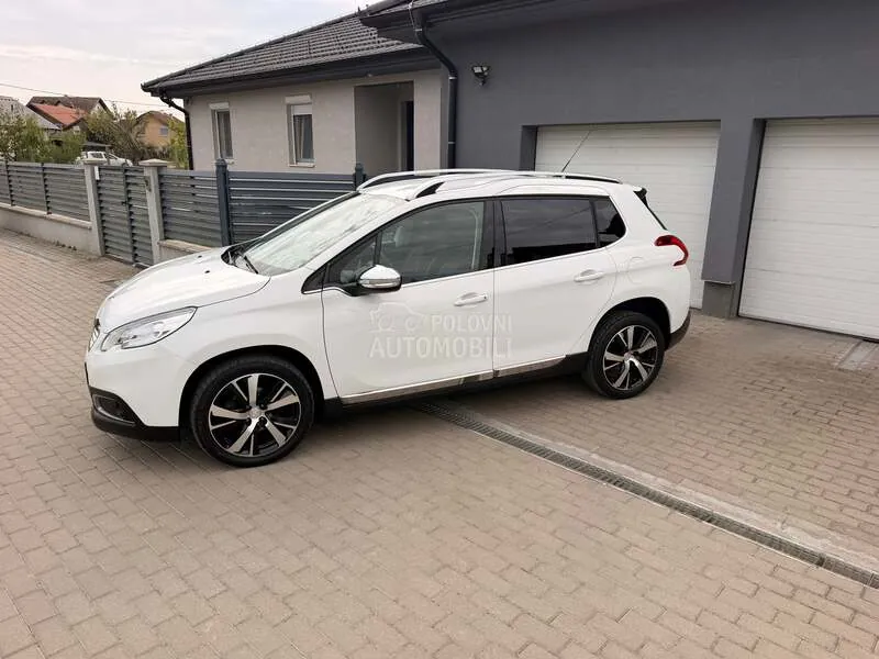 Peugeot 2008 2015 photo 3
