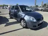 Suzuki Swift 2005 photo 2