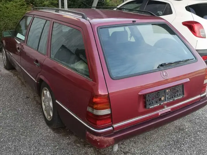 Mercedes-Benz E-Class 1994 photo 2
