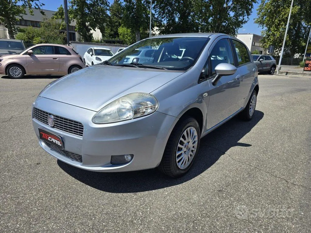 Fiat Grande Punto 2009 photo 4