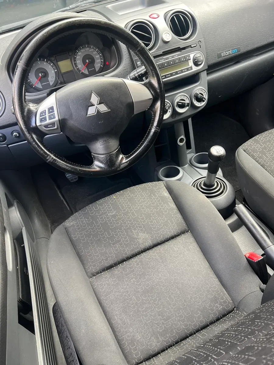 Mitsubishi Colt 2012 photo 3