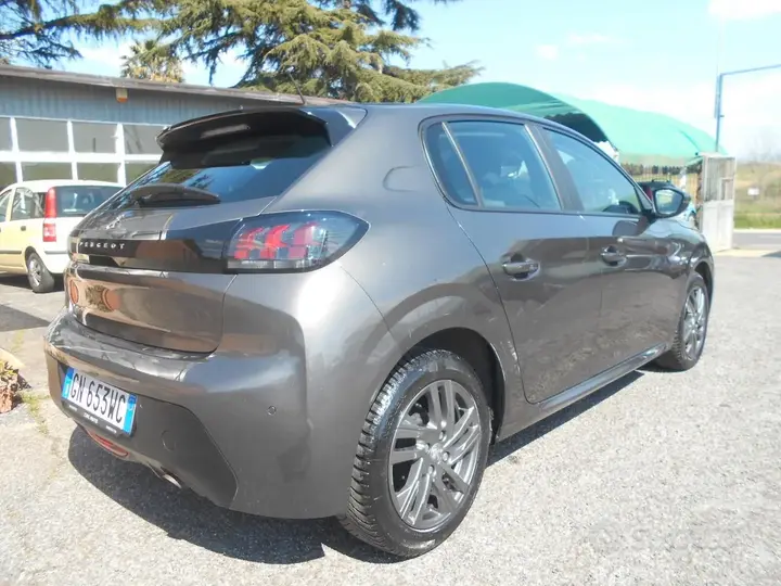 Peugeot 208 2021 photo 4
