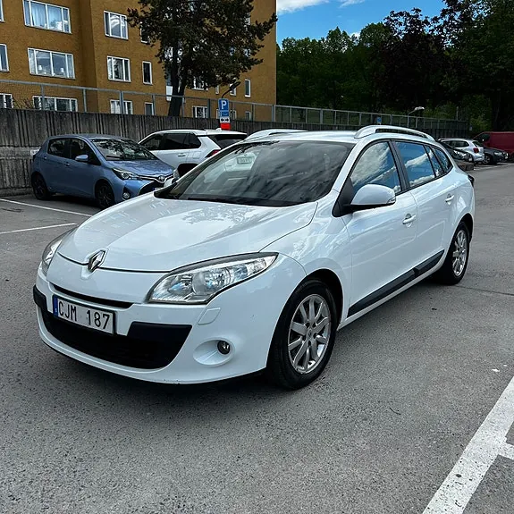 Renault Megane Iii 2011 photo 2