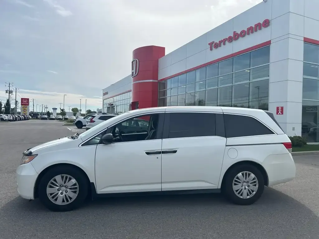 Honda Odyssey 2016 photo 2