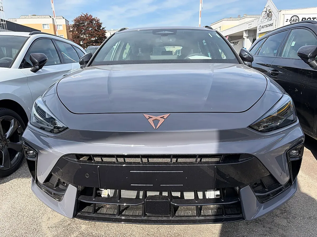 Cupra Leon 2026 photo 2