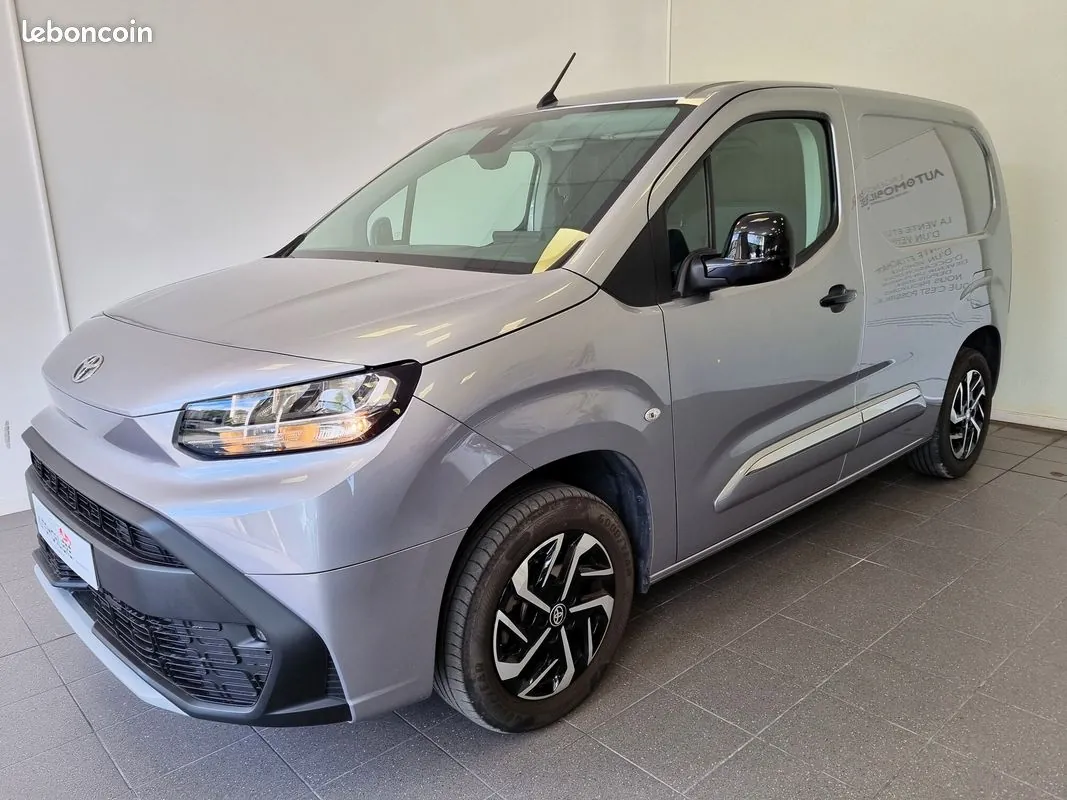 Toyota Proace City 2025 photo 2