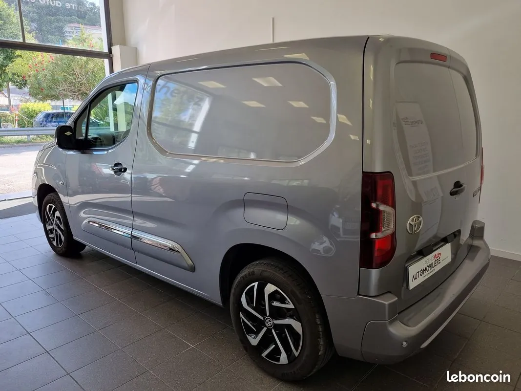 Toyota Proace City 2025 photo 4