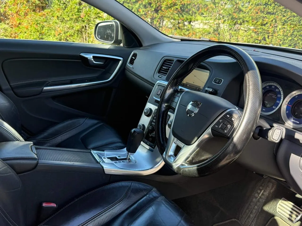 Volvo V60 2012 photo 4