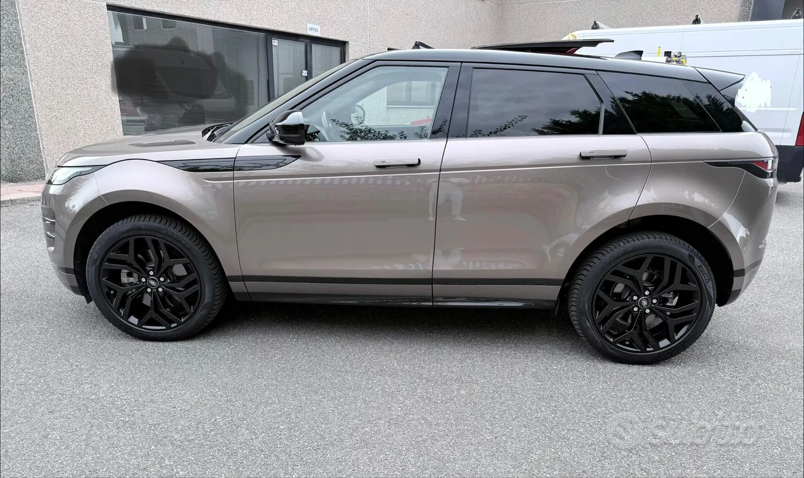 Land Rover Range Rover Evoque 2020 photo 4