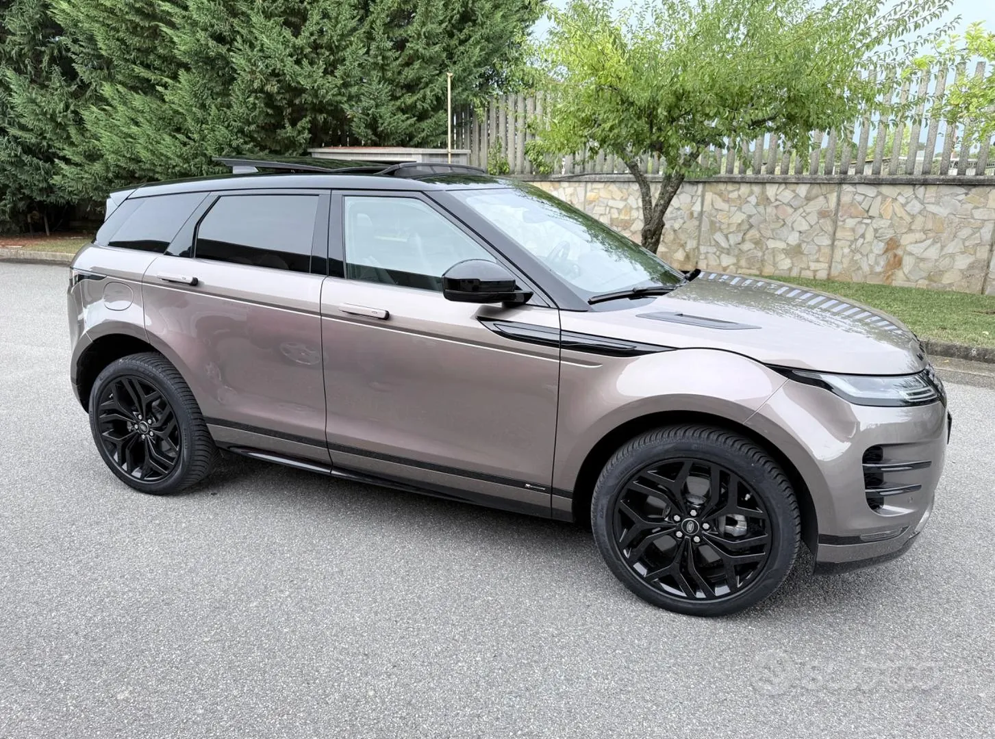 Land Rover Range Rover Evoque 2020 photo 2