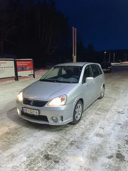 Suzuki Liana 2008 photo 2