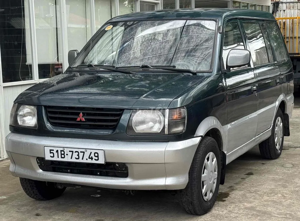Mitsubishi Jolie