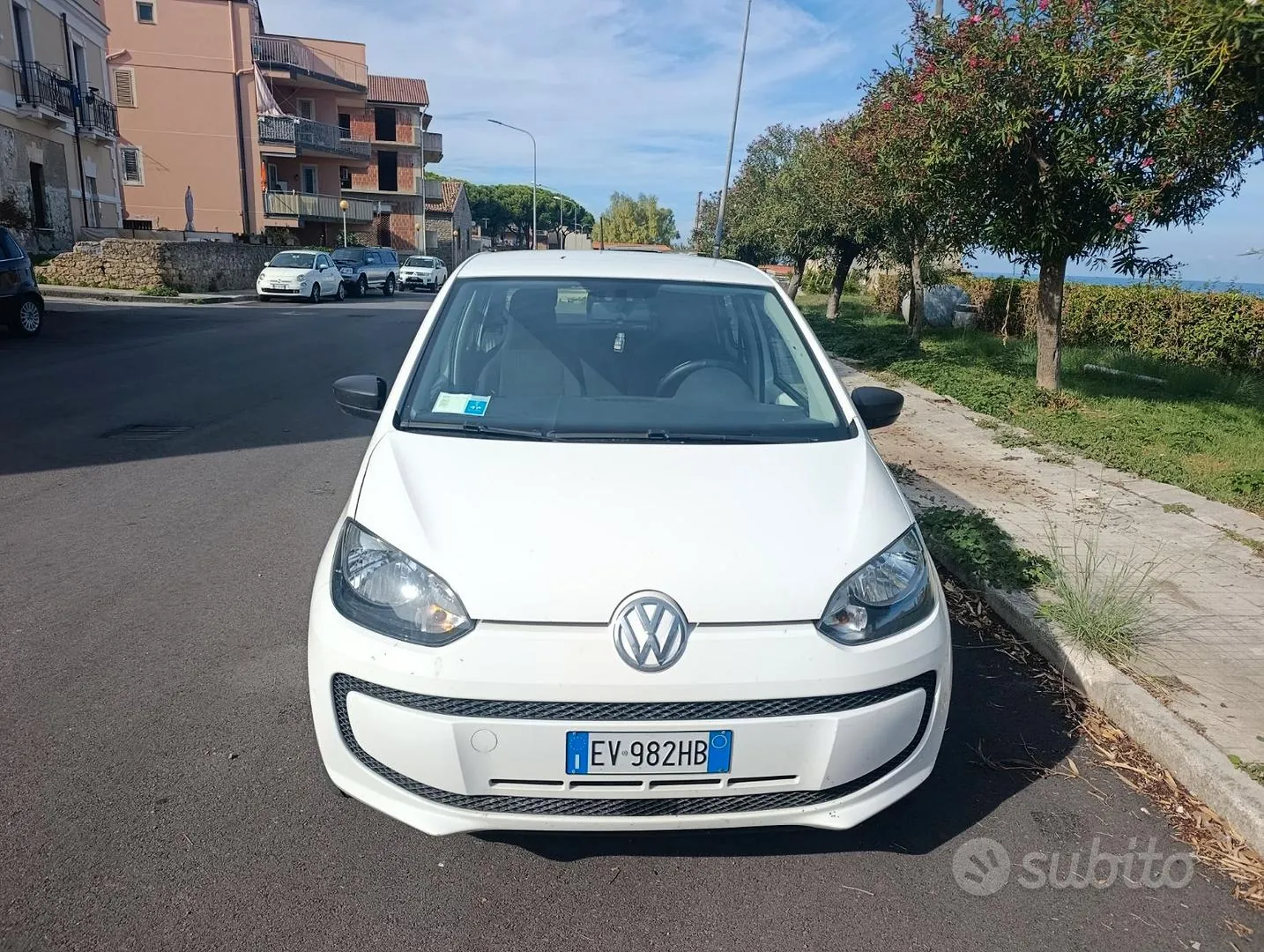 Volkswagen Up
