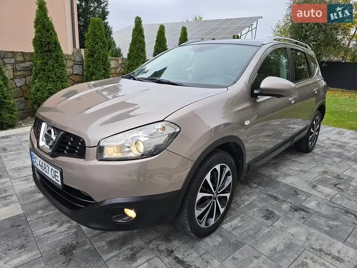 Nissan Qashqai+2 2012 photo 2