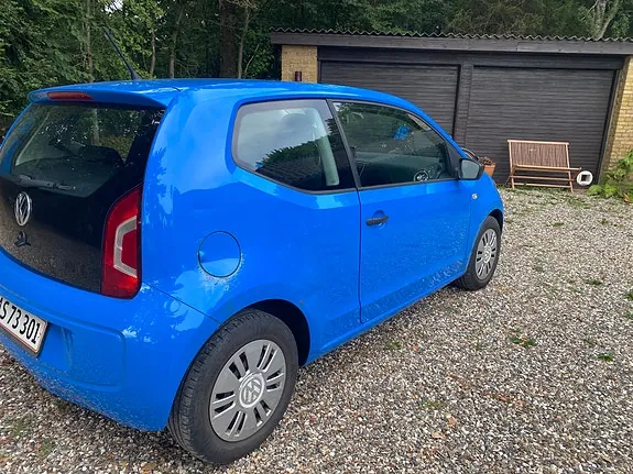 Volkswagen Up 2015 photo 5