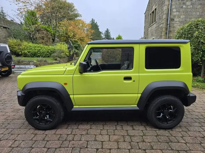 Suzuki Jimny 2022 photo 2