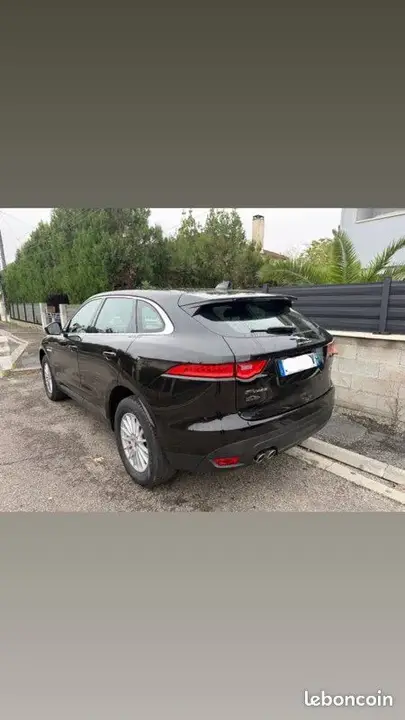 Jaguar F-Pace 2018 photo 2