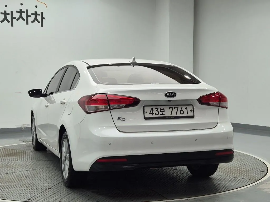 Kia K3 2017 photo 2