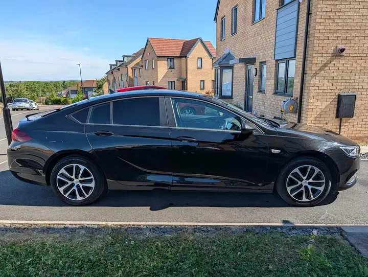 Vauxhall Insignia 2018 photo 4