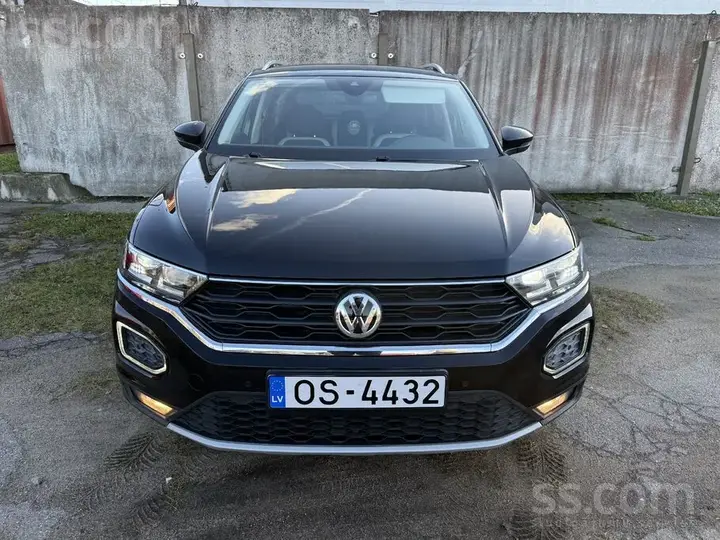 Volkswagen T-Roc 2018 photo 2