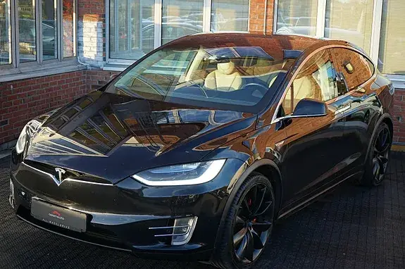 Tesla Model X 2016 photo 5