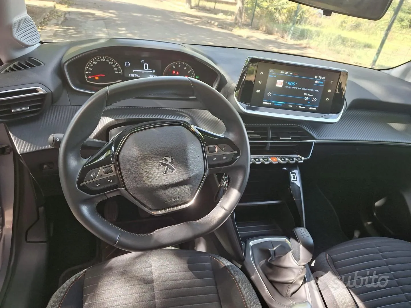 Peugeot 208 2021 photo 4