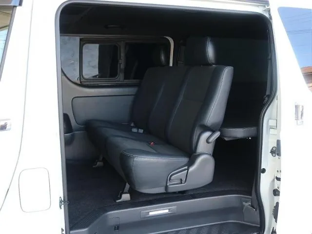 Toyota Hiace 2022 photo 3