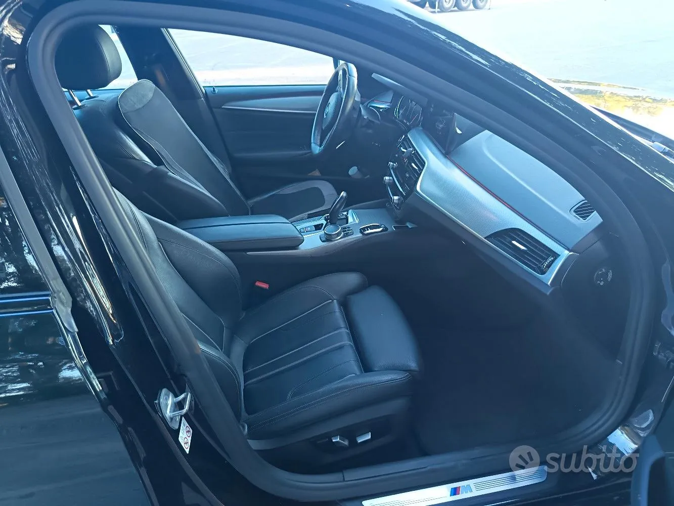 BMW 5 Series 2019 photo 2