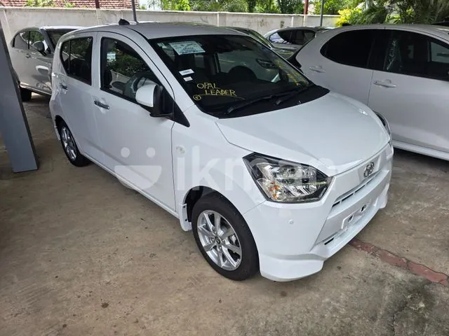 Toyota Pixis 2025 photo 2