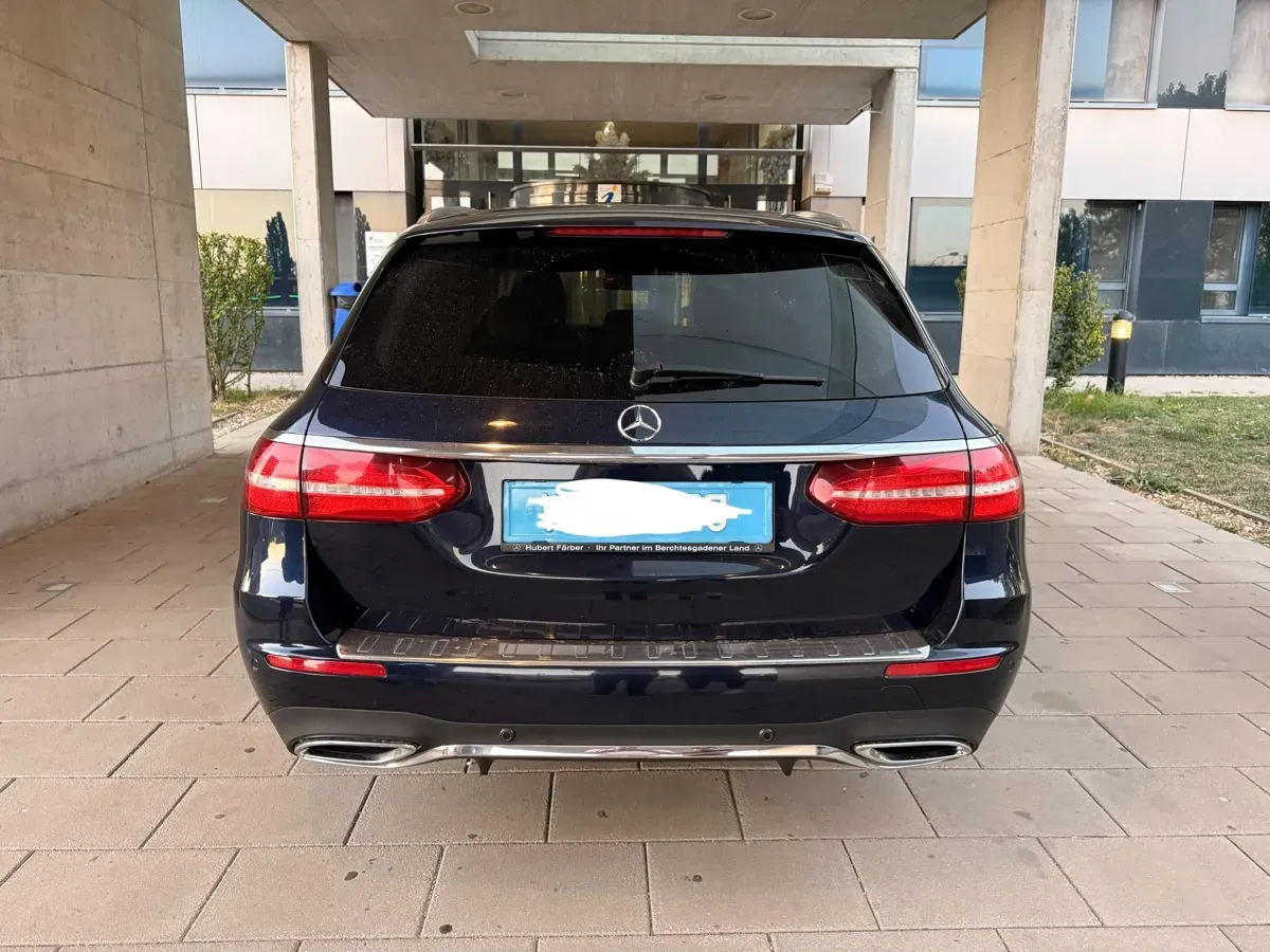 Mercedes-Benz E-Class 2017 photo 3