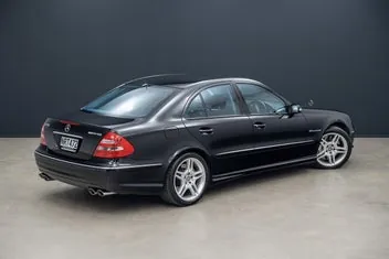 Mercedes-Benz E 55 2004 photo 3