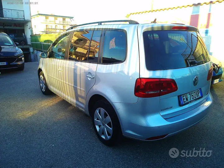 Volkswagen Touran 2014 photo 5
