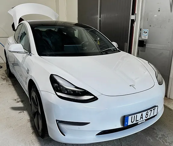 Tesla Model 3 2020 photo 3