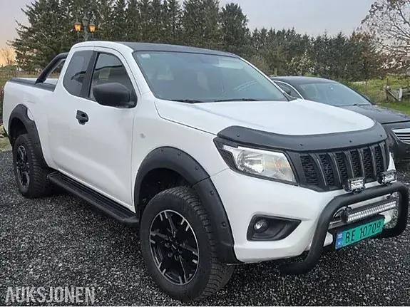 Nissan Navara 2017 photo 5