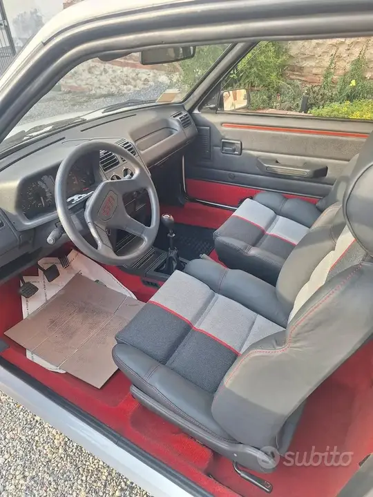 Peugeot 205 1988 photo 4