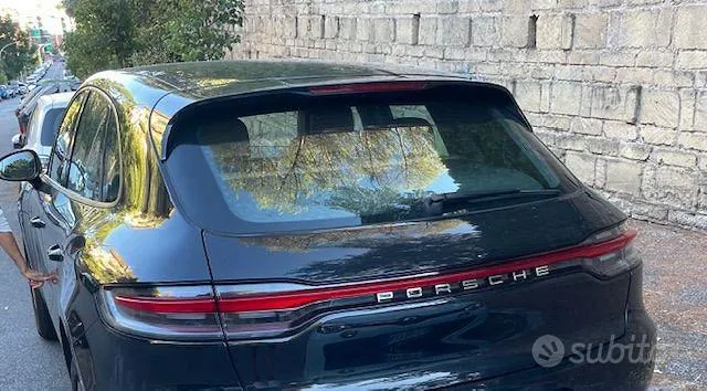 Porsche Macan 2021 photo 2