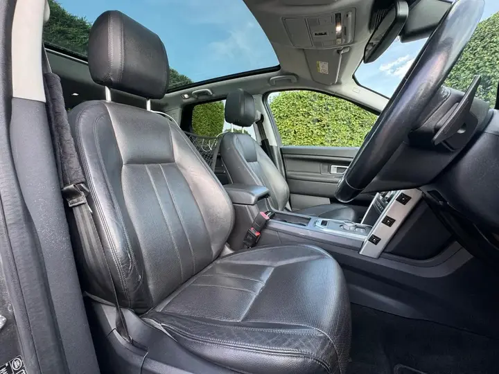 Land Rover Discovery Sport 2015 photo 2