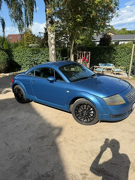 Audi Tt 1999 photo 2