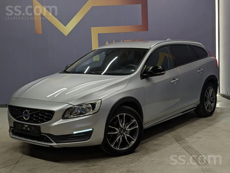 Volvo V60 Cross Country 2016 photo 3