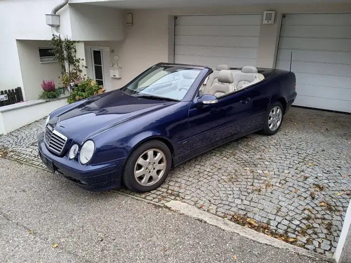 Mercedes-Benz Clk-Class 2000 photo 2
