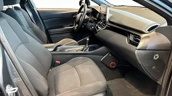 Toyota C-Hr 2019 photo 3