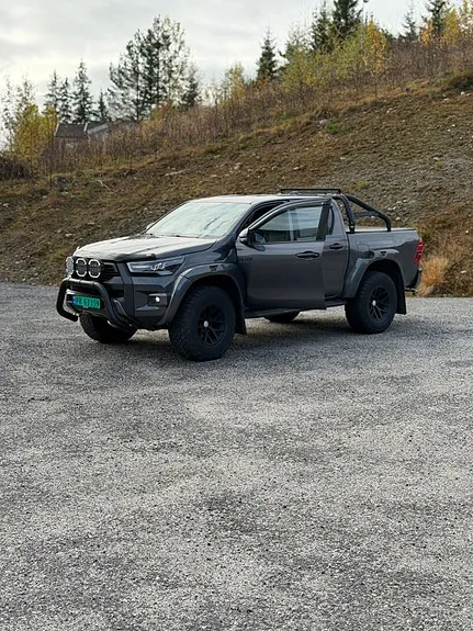 Toyota Hilux 2021 photo 2