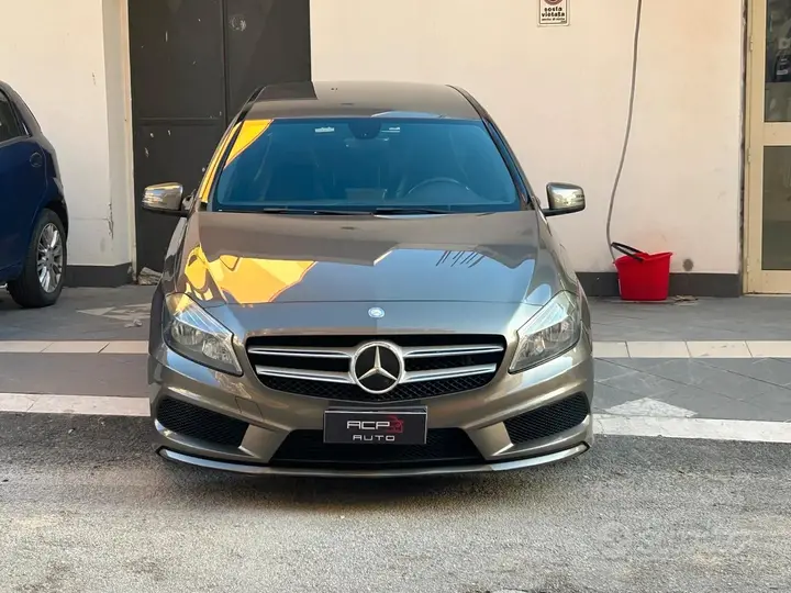 Mercedes-Benz A-Class 2012 photo 2