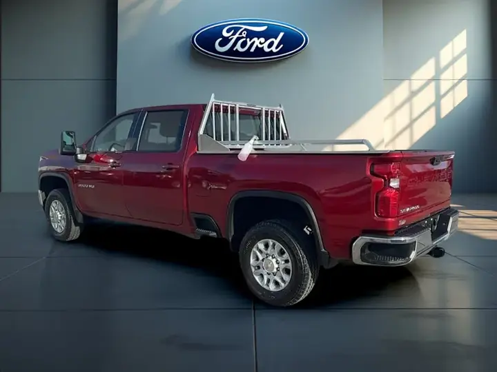 Chevrolet Silverado 3500Hd 2022 photo 4